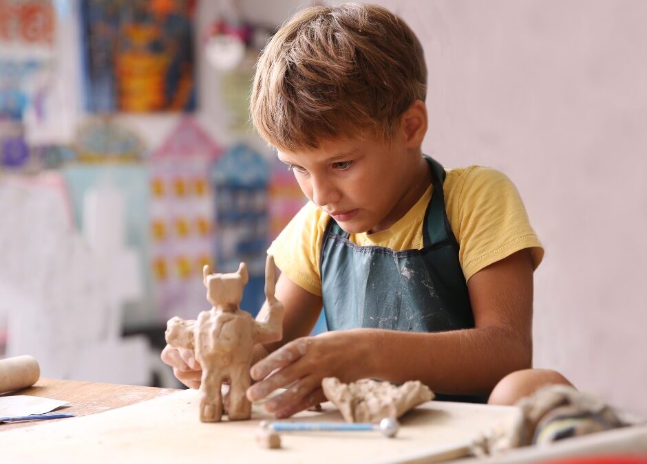 Why Art-Based Camps Are the Perfect Choice for Your Child This Spring